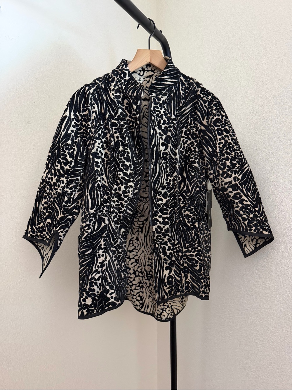 Woven Animal-Print Open Front Jacket - Black & Cream reversible S - Picture 2 of 5